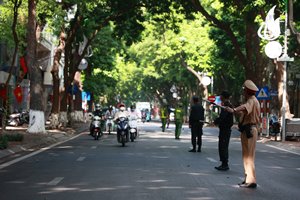 Hà Nội: Phải đảm bảo kiểm soát dịch bệnh khi nới lỏng một số hoạt động dịch vụ